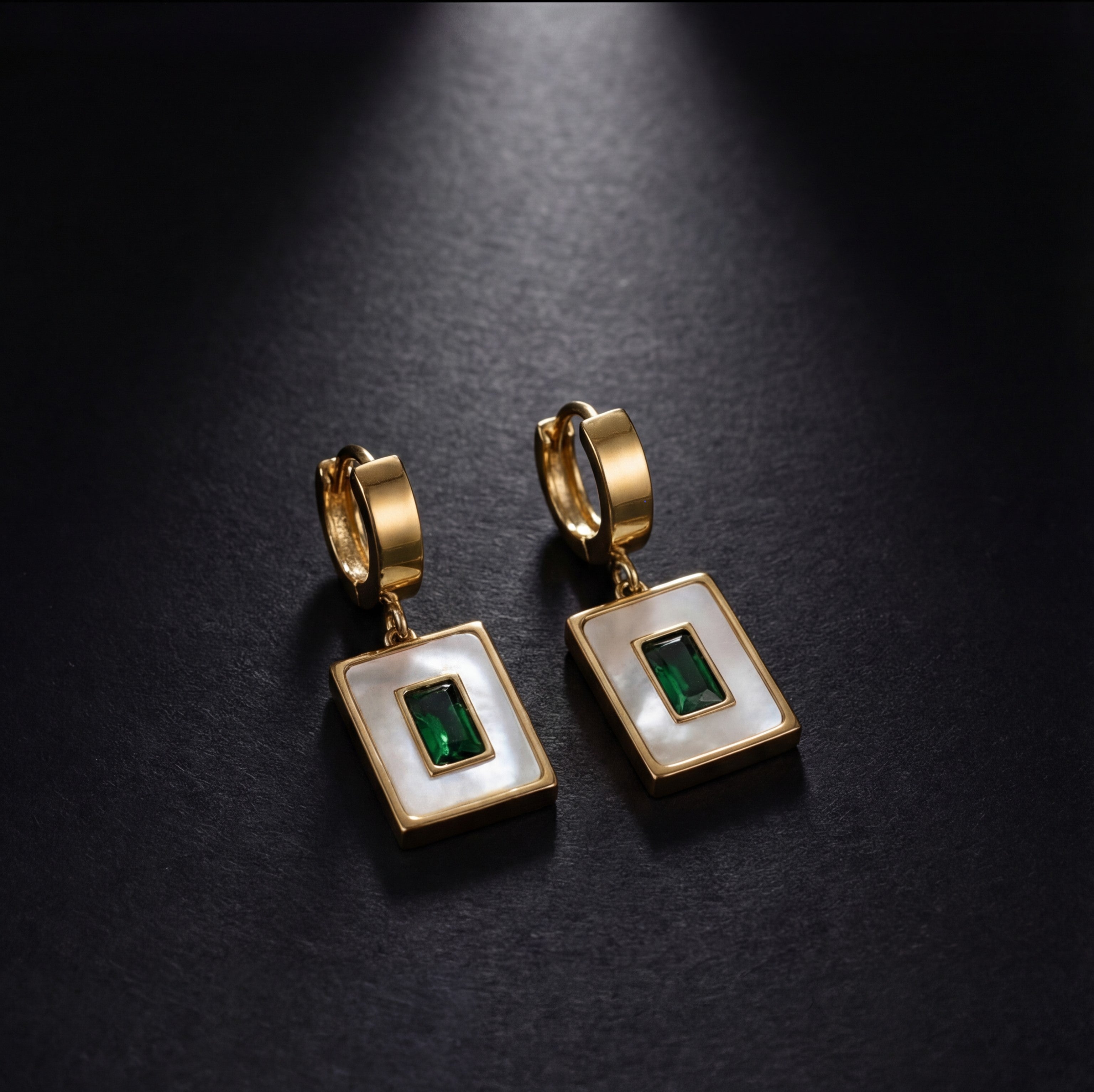 EMERALD EARRING