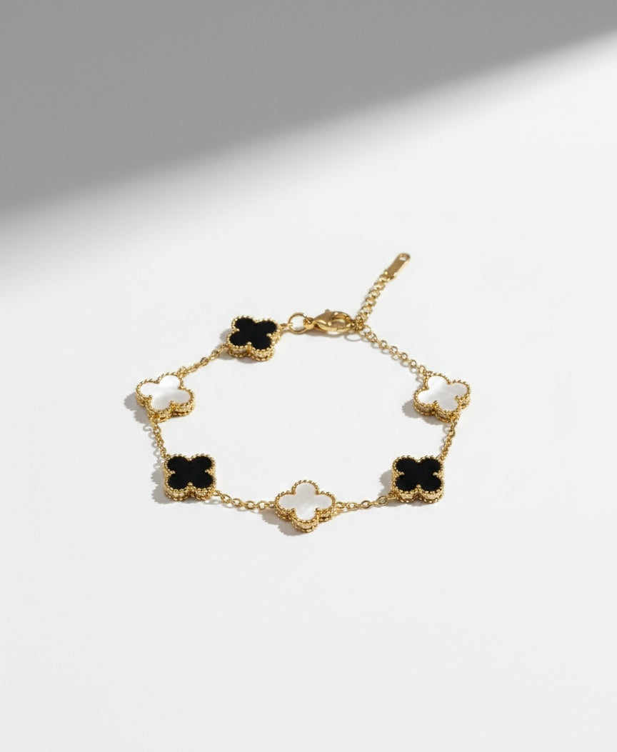BLACK & WHITE CLOVER BRACELET