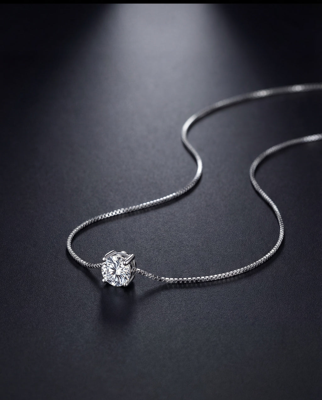 DAINTY DIAMOND NECKLACE
