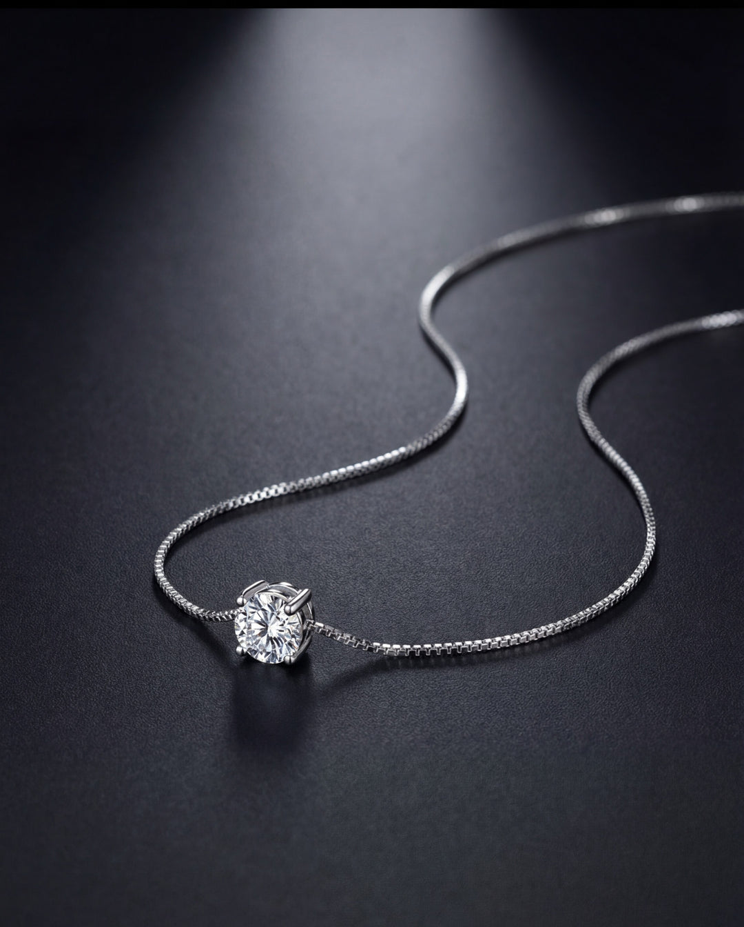 DAINTY DIAMOND NECKLACE
