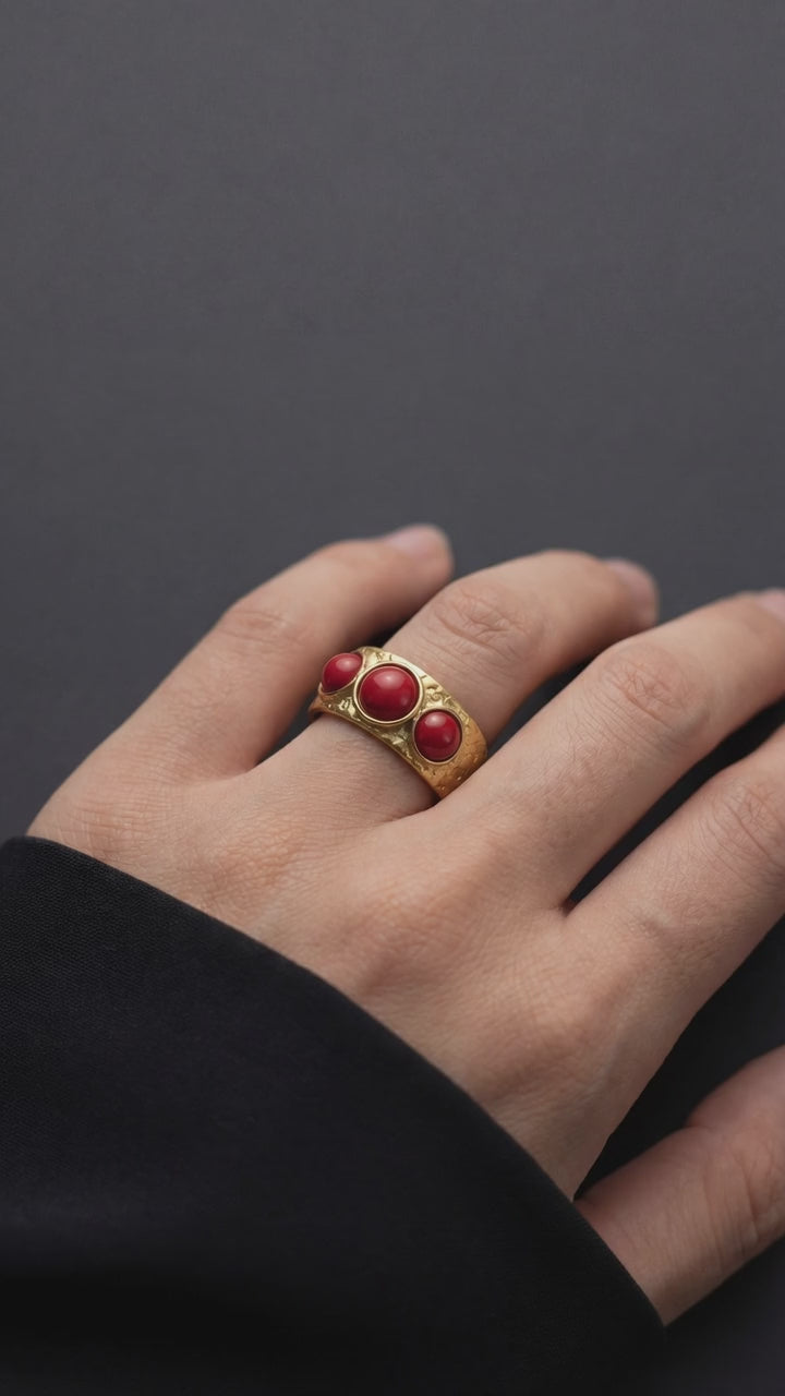VINTAGE RING (REDSTONE) video