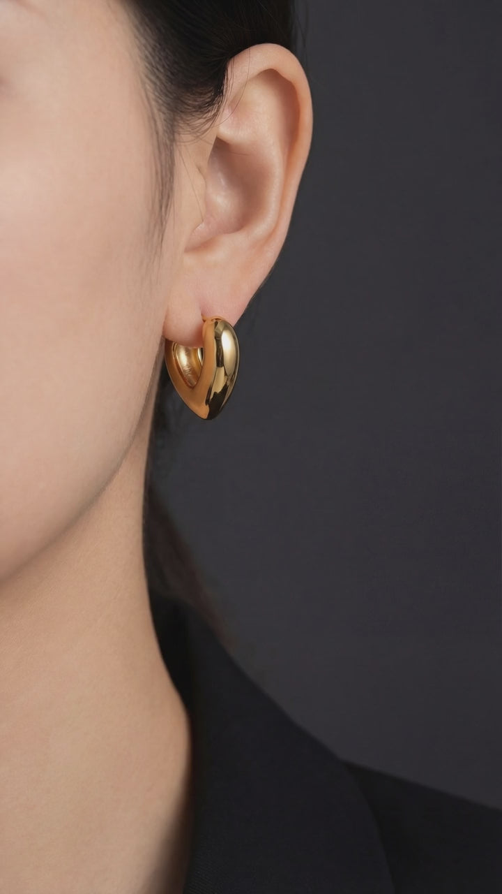 GOLDEN HEART EARRING video