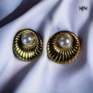 RETRO PEARL EARRING